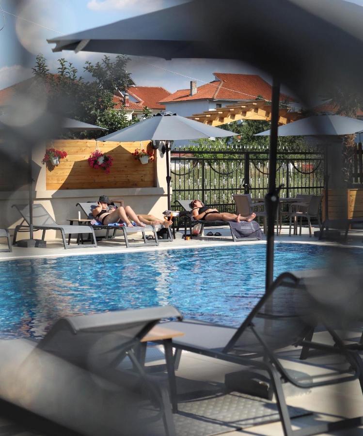 Bujtina Siar Pogradec Exterior foto